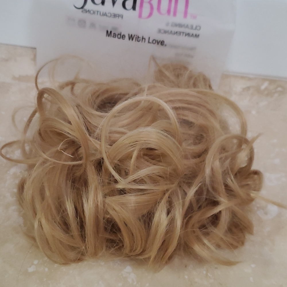 New Juva bun scrunchie Golden blonde